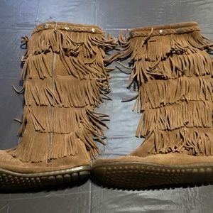 Minnetonka size 10 ladies in brown suede